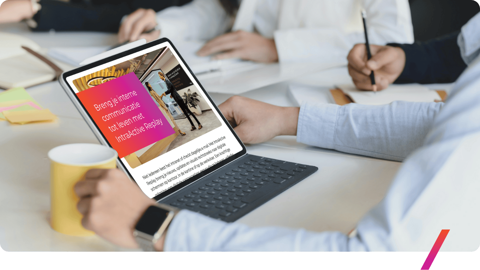 Mockup IntraActive Replay factsheet.png