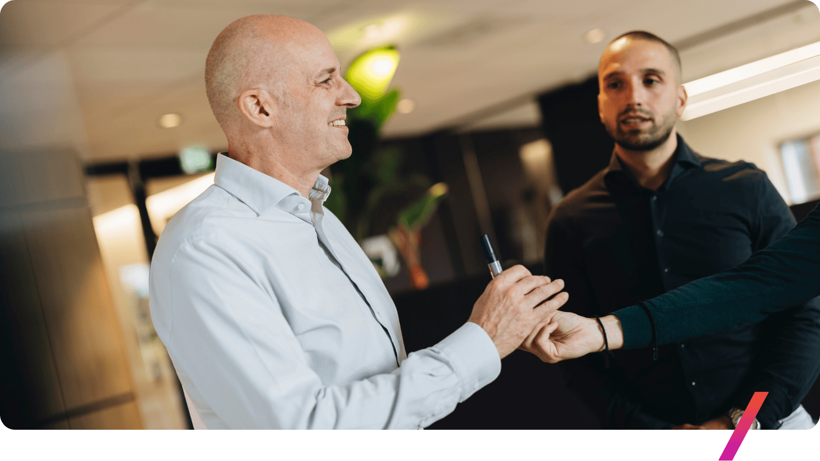 Jeroen Stutterheim aan het presenteren.png