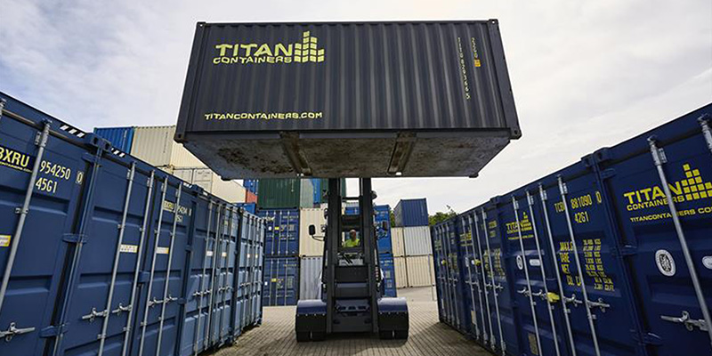 Titan_case 2.jpg Titan_case 2.jpg