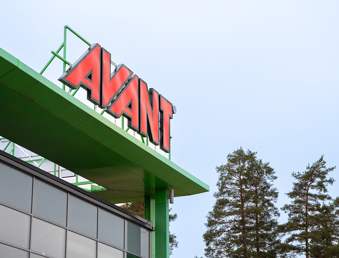 Fellowmind customer case Avant 6.jpg Avant sign on roof