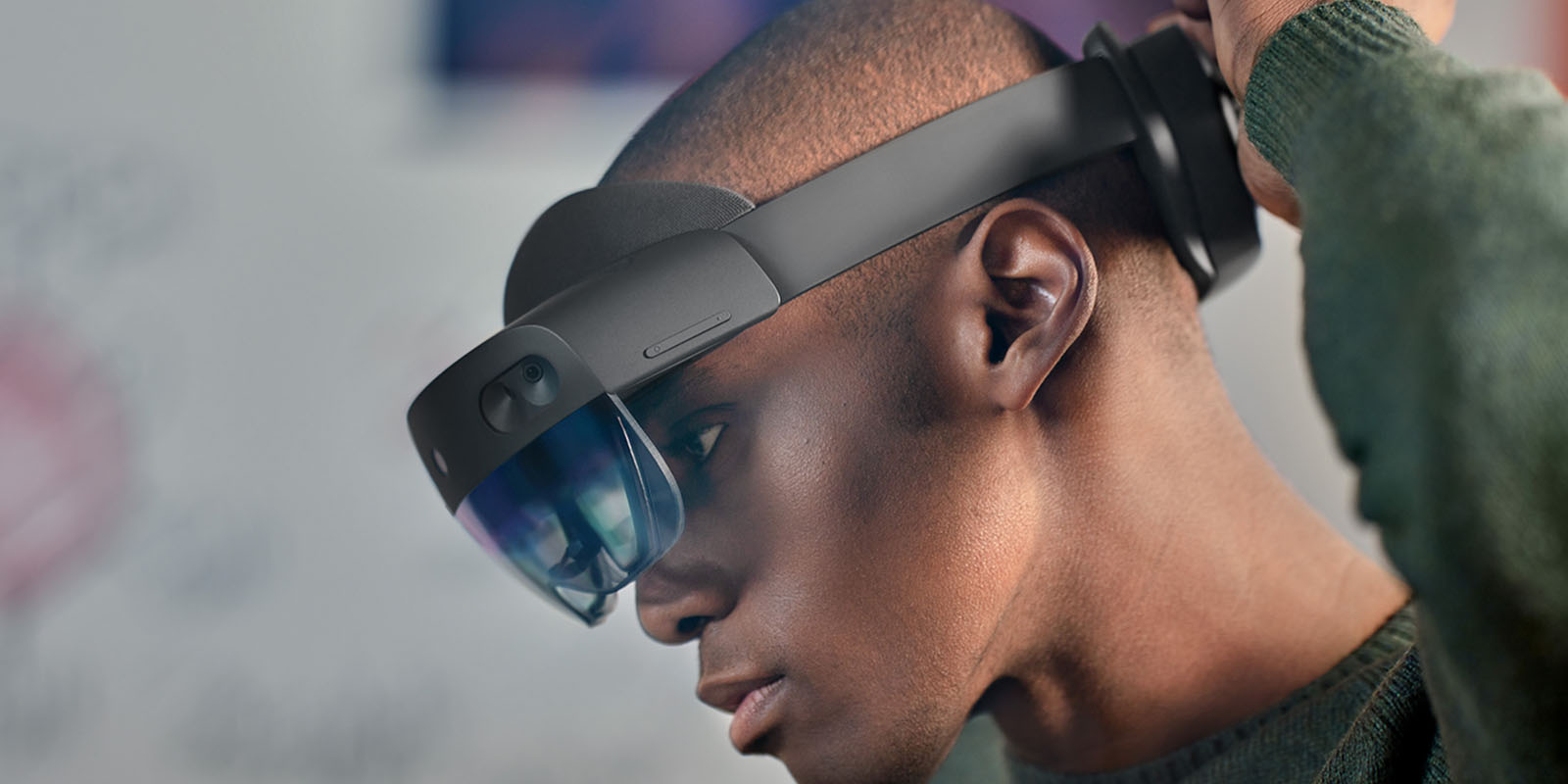 fellowmind-AR-ja-VR-hololenssit-huoltoliiketoiminnassa.jpg fellowmind-AR-ja-VR-hololenssit-huoltoliiketoiminnassa.jpg